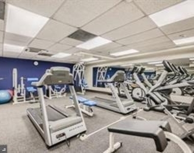 1000 Fell Street - Photo Thumbnail 4