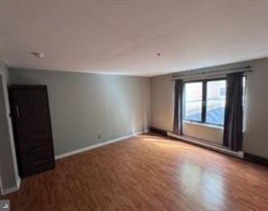 1000 Fell Street - Photo Thumbnail 6