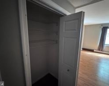 1000 Fell Street - Photo Thumbnail 10