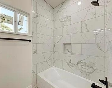 201 W Mockingbird Ln - Photo Thumbnail 5
