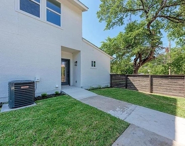 201 W Mockingbird Ln - Photo Thumbnail 2