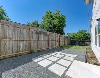 201 W Mockingbird Ln - Photo Thumbnail 31
