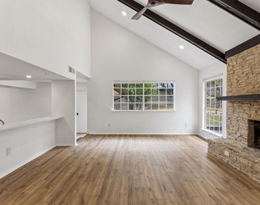 4303 Rimdale Dr - Photo Thumbnail 9