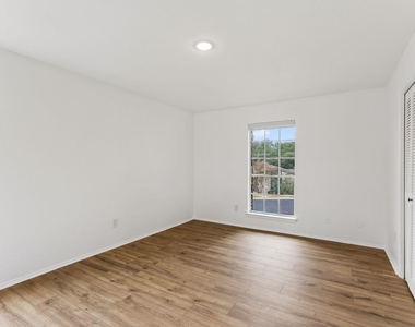 4303 Rimdale Dr - Photo Thumbnail 15