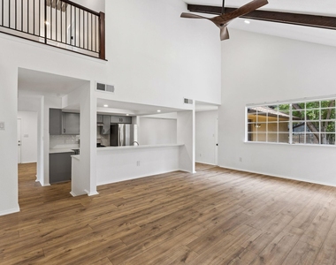 4303 Rimdale Dr - Photo Thumbnail 10