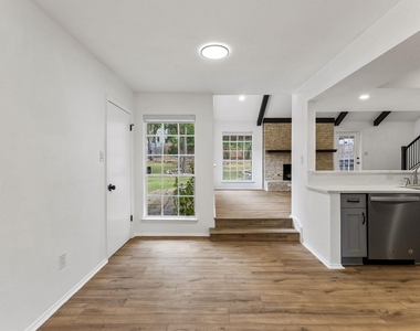 4303 Rimdale Dr - Photo Thumbnail 5