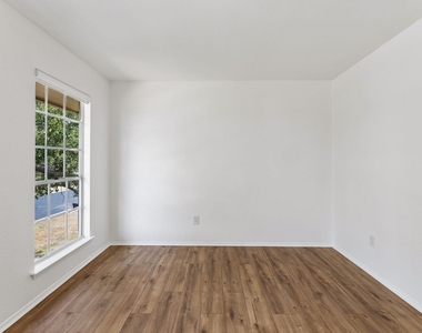 4303 Rimdale Dr - Photo Thumbnail 21