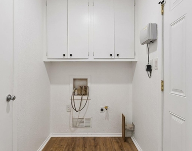 4303 Rimdale Dr - Photo Thumbnail 23