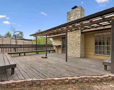 4303 Rimdale Dr - Photo Thumbnail 26