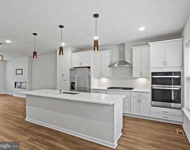 305 Backwater Way - Photo Thumbnail 9