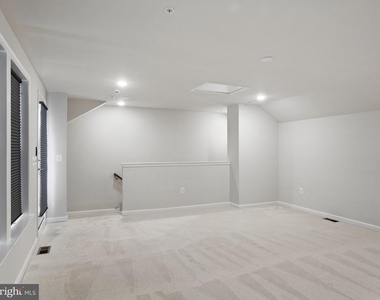 305 Backwater Way - Photo Thumbnail 29
