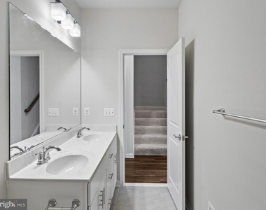 305 Backwater Way - Photo Thumbnail 26