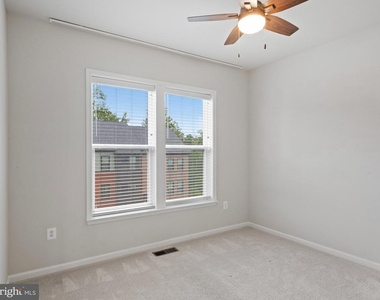 305 Backwater Way - Photo Thumbnail 20