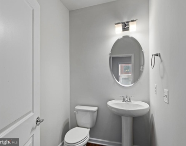 305 Backwater Way - Photo Thumbnail 5