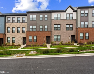 305 Backwater Way - Photo Thumbnail 1