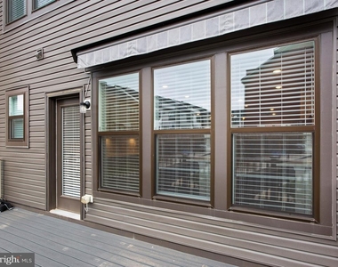 305 Backwater Way - Photo Thumbnail 31