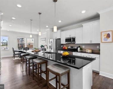 614 Chalcedony Lane - Photo Thumbnail 5