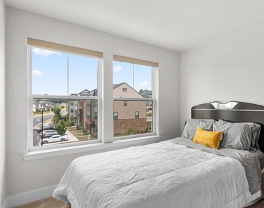 614 Chalcedony Lane - Photo Thumbnail 12