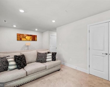 614 Chalcedony Lane - Photo Thumbnail 15