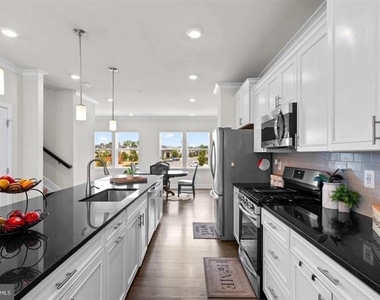 614 Chalcedony Lane - Photo Thumbnail 6