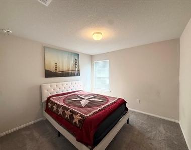 142 Periwinkle Ln - Photo Thumbnail 15