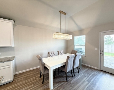 142 Periwinkle Ln - Photo Thumbnail 7