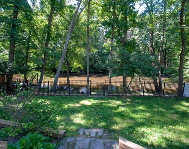 637 Whittier Parkway - Photo Thumbnail 18