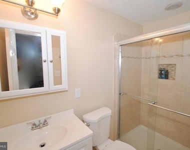637 Whittier Parkway - Photo Thumbnail 9