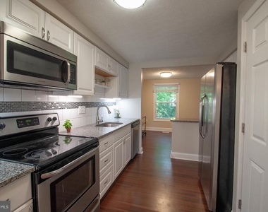 637 Whittier Parkway - Photo Thumbnail 1