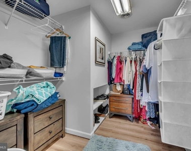 376 Alameda Parkway - Photo Thumbnail 22