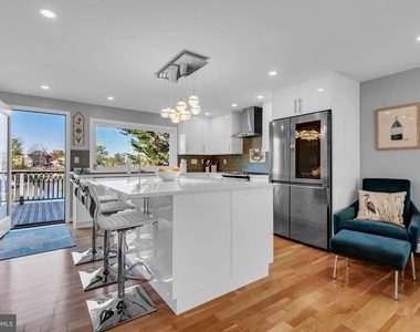 376 Alameda Parkway - Photo Thumbnail 4