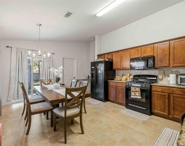 11607 Eric Heiden Ct - Photo Thumbnail 6