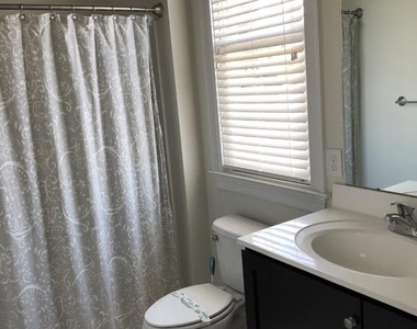18831 Bethpage Drive - Photo Thumbnail 8