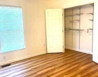 9 Balmoral Court - Photo Thumbnail 15