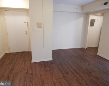 1 Essex Hall - Photo Thumbnail 12