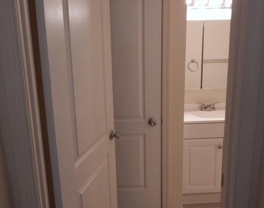 1 Essex Hall - Photo Thumbnail 19