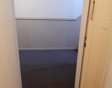 1 Essex Hall - Photo Thumbnail 9