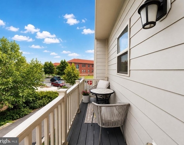 1011 Sycamore Drive Se - Photo Thumbnail 13