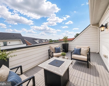 1011 Sycamore Drive Se - Photo Thumbnail 32