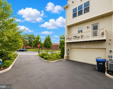 1011 Sycamore Drive Se - Photo Thumbnail 34