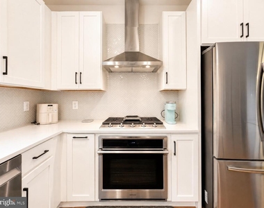 1011 Sycamore Drive Se - Photo Thumbnail 11