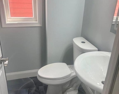 164 Elmira Street Sw - Photo Thumbnail 14