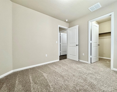224 Yoakum St - Photo Thumbnail 26