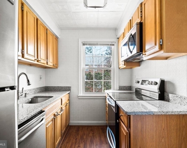 2124 Suitland Terrace Se - Photo Thumbnail 4