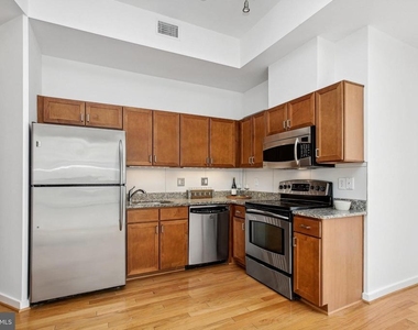1414 Belmont Street Nw - Photo Thumbnail 7