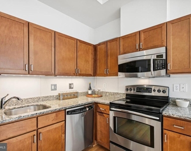1414 Belmont Street Nw - Photo Thumbnail 5