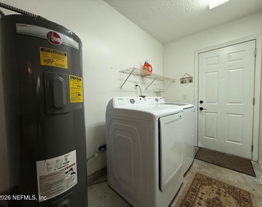 2418 Hydrangea Street - Photo Thumbnail 25