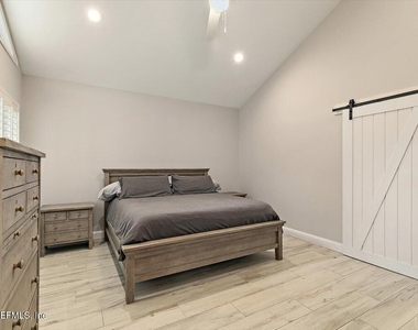 109 Laurel Lane - Photo Thumbnail 21