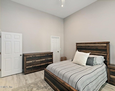109 Laurel Lane - Photo Thumbnail 32