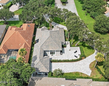 109 Laurel Lane - Photo Thumbnail 1